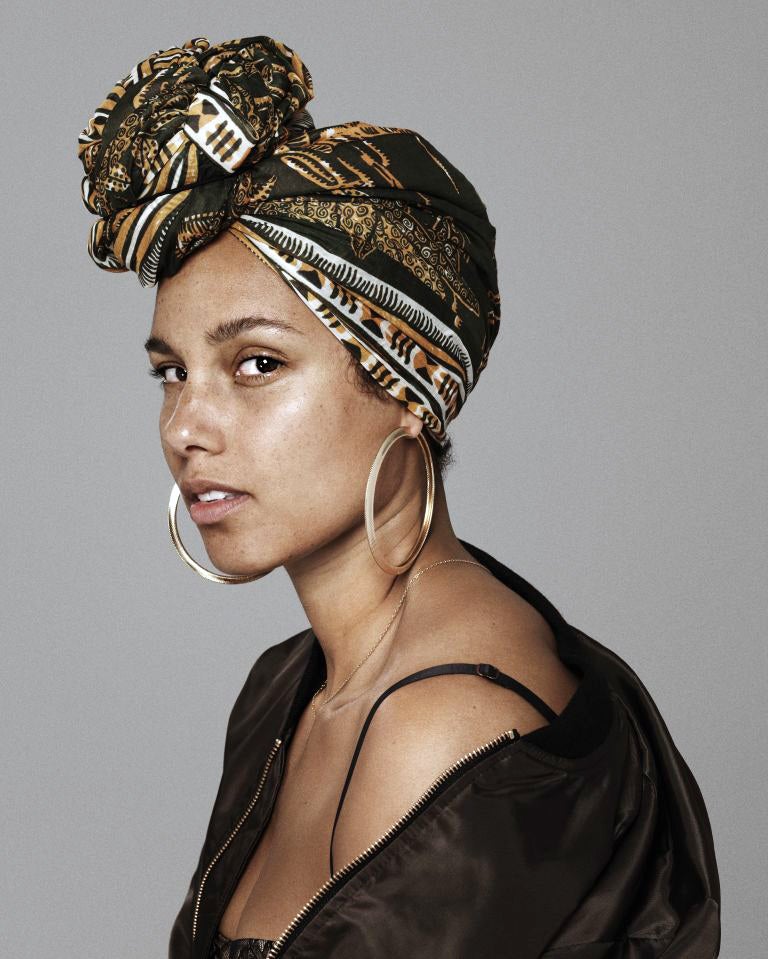 Alicia Keys Pens Powerful Essay On Embracing Her Natural, Makeup-Free Beauty
